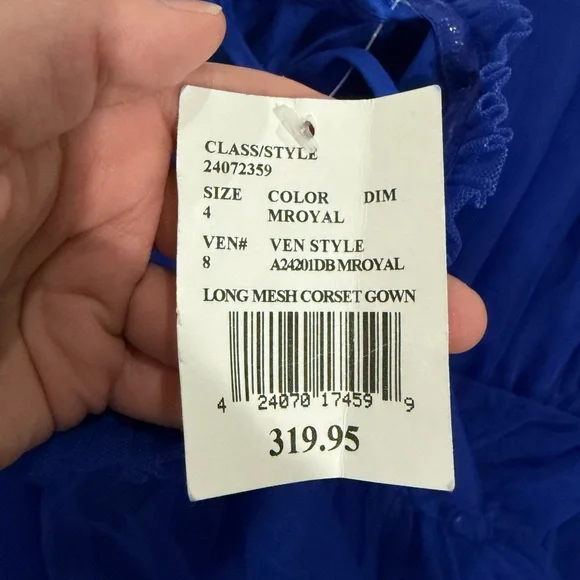 Elegant Blue Tiered Gown - Picture 3 of 3